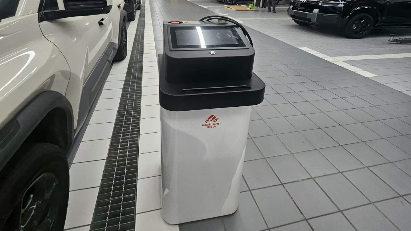 Pulse lithium battery maintenance machine
